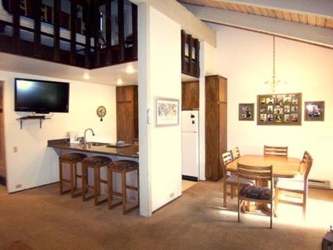 ממות' לייקס Standard Condos With Free Parking חדר תמונה